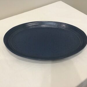 🤍 Bee & Willow 14” Oval Stoneware Serving Platter — Navy Blue • Like New! 🤍